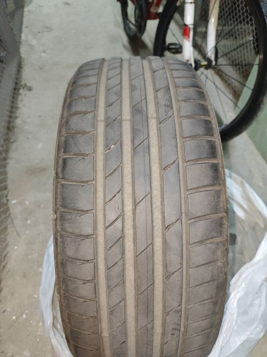 Продам Шины 215/50/R17