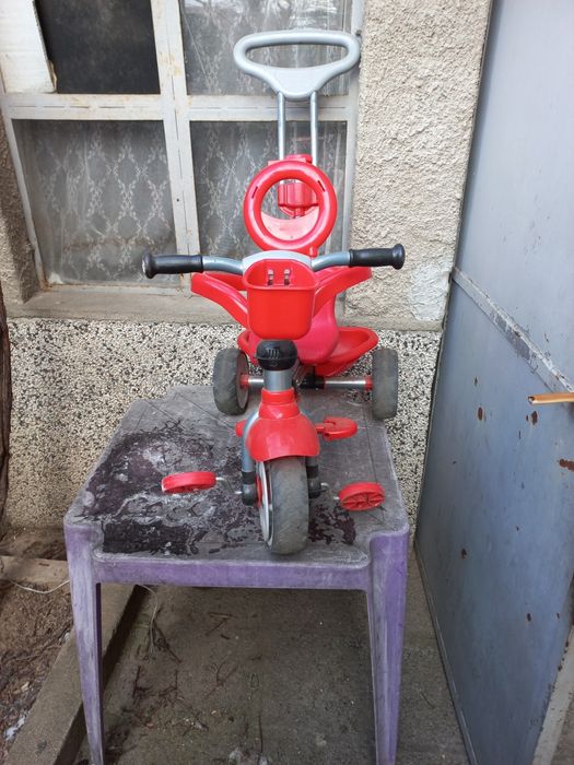 Детска триколка.