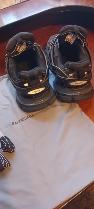 Balenciaga track