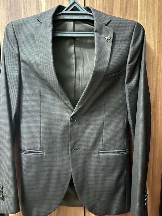 Костюм брючный мужской