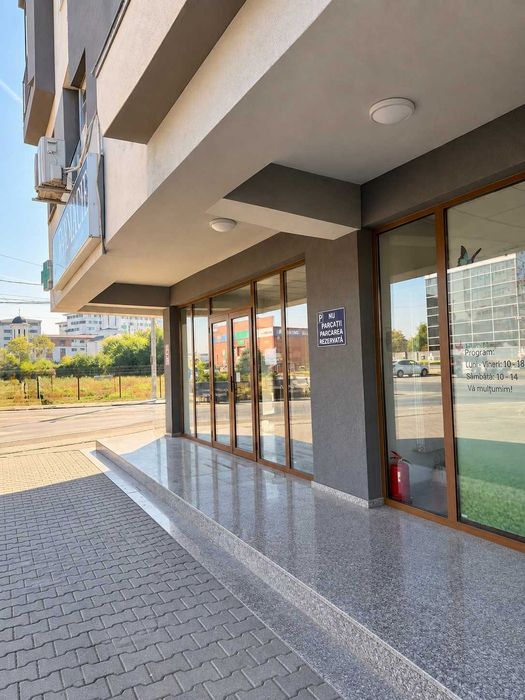 Spatii de inchiriat in Militari Residence, pozitie premium, stradale