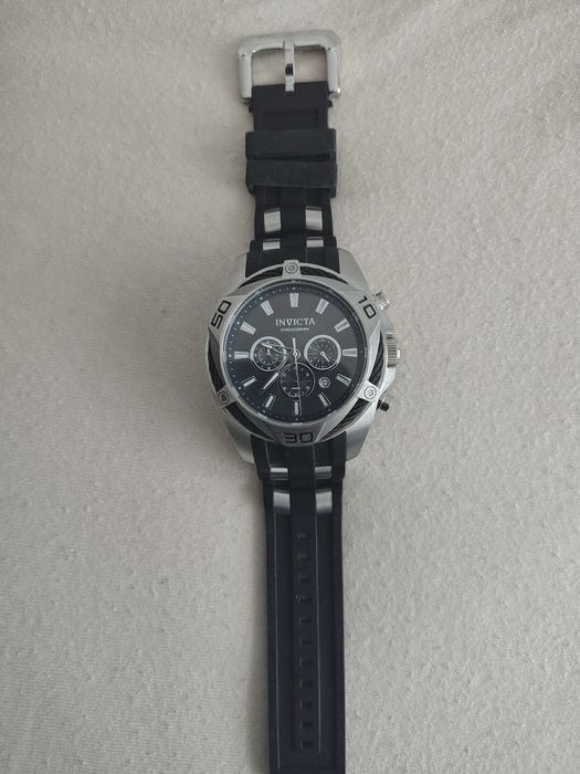 Метален часовник Invicta