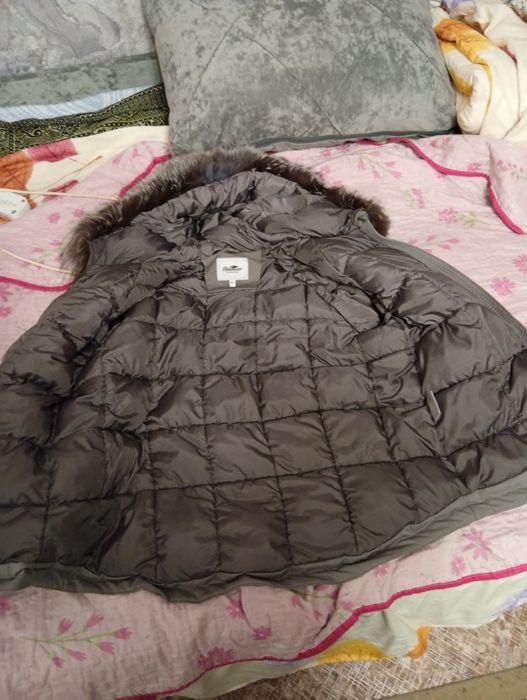 Продам  куртку зимнию
