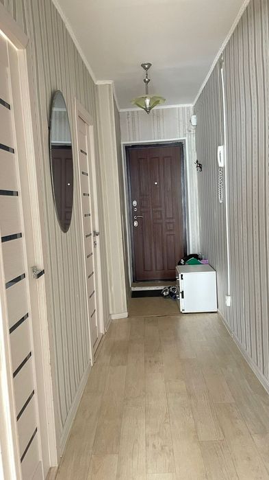 Үш бөлме үи сатылады