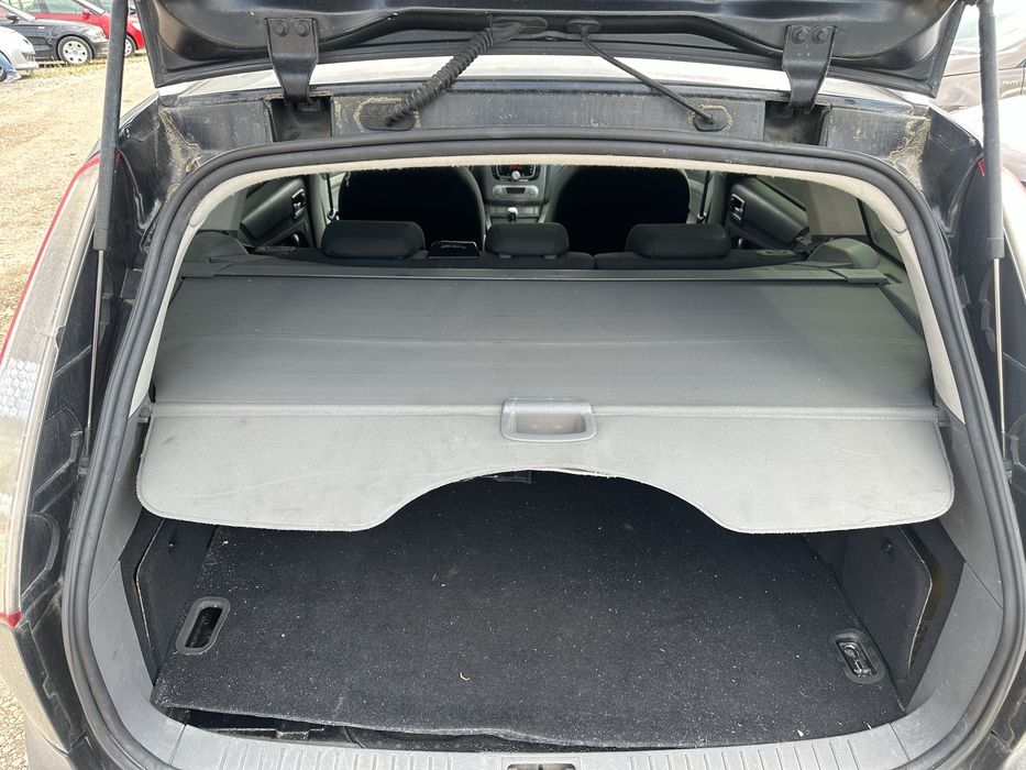 Щора за багажник за Форд Фокус комби до 2011г.!