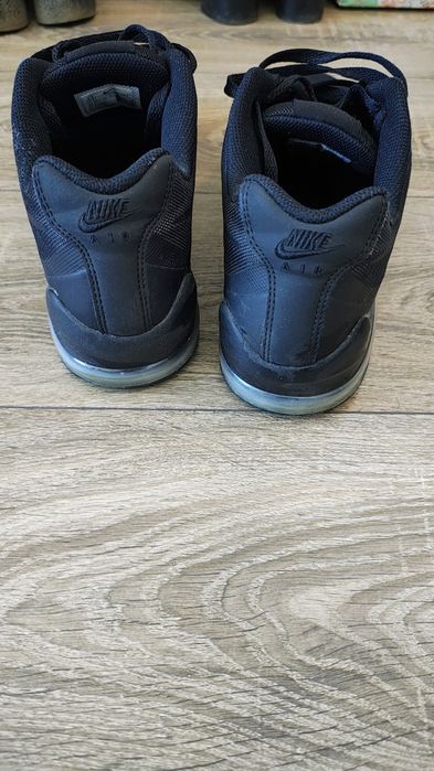Adidași Nike Air Max Invigor