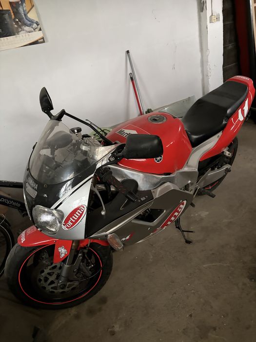 Yamaha FZR 1000 EXUP