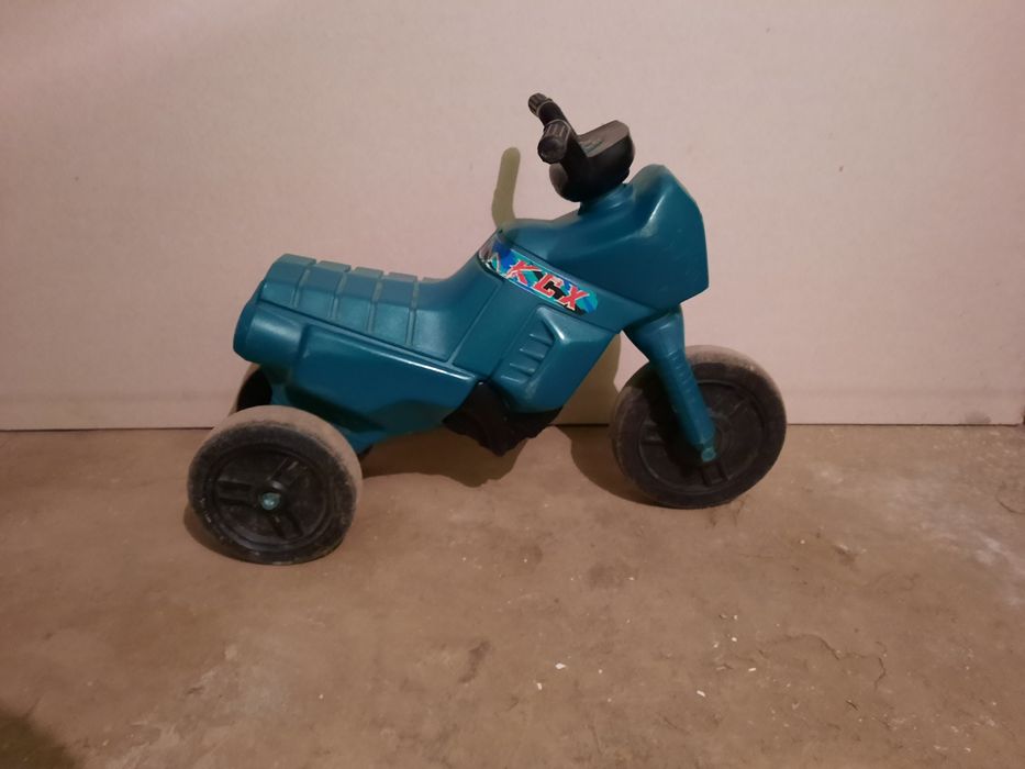 Tricicleta pentru copii 2-5 ani