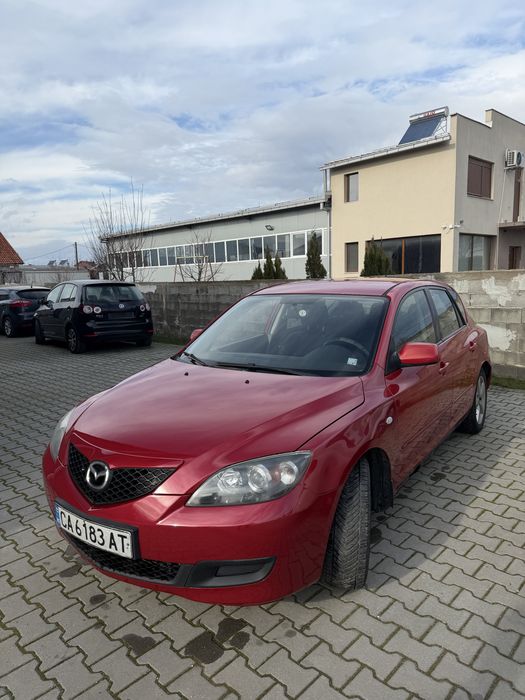Mazda 3 спешно продавам кола