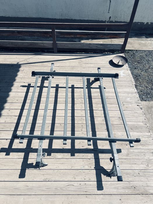 Багажник на крышу автомобиля.