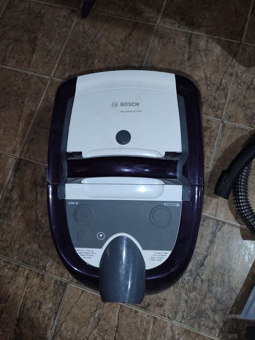Bosh моющий пылесос Bosch BWD4174