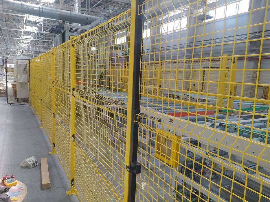 Монтаж ограждения из 3Д сетки