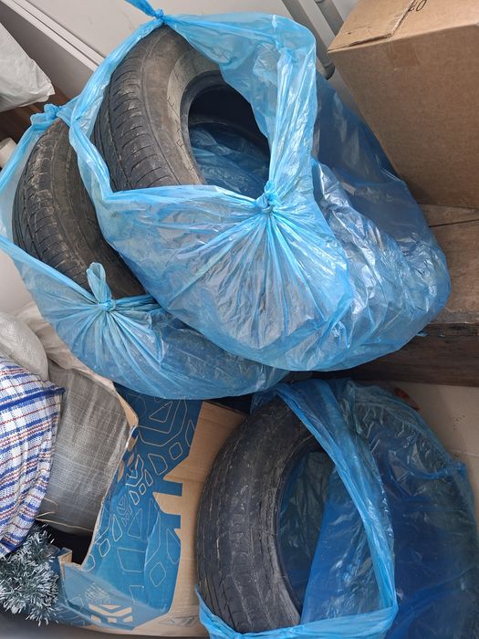 Продам Шины на 16