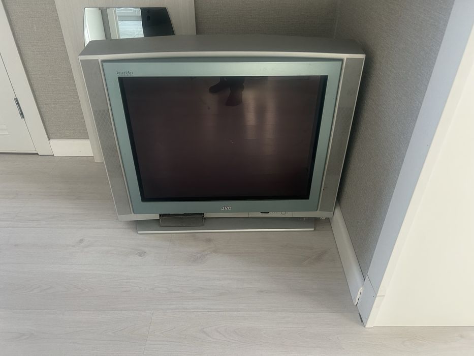 Продам телевизор