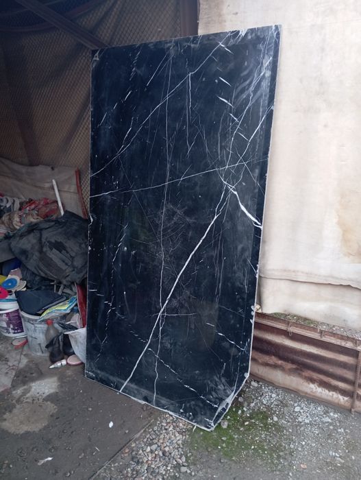 Мрамор тош сотилади