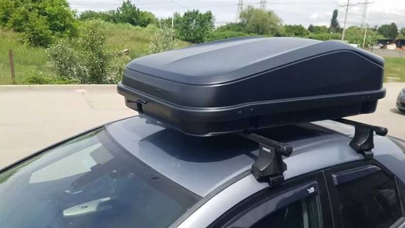 Автобокс Junior Easy 145x94x40cm с 85mm крепежи,с ключ,420 литра черен