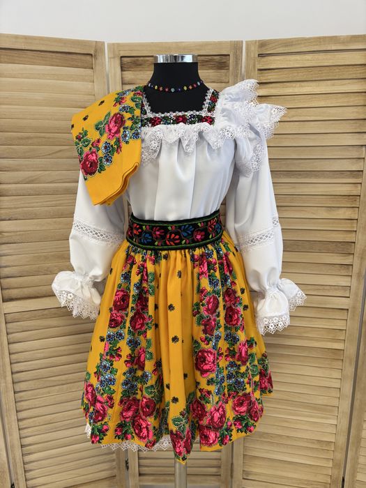Costum popular de Maramures pentru femei