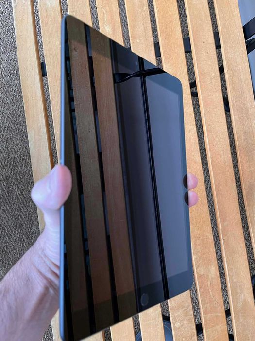 iPad 9 A2604, 64 GB, Logitech Combo Touch, Apple Pencil, Targus Case