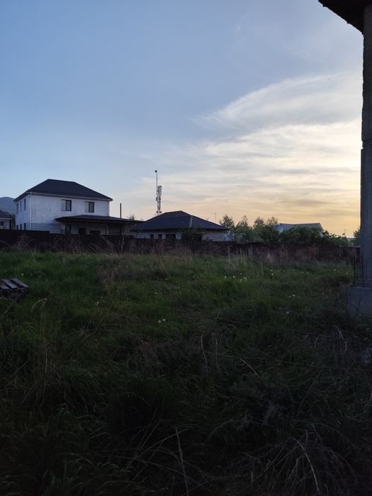 Дом недостроенный с участком продам