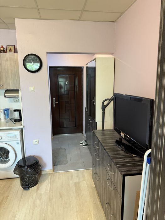 Дава се под наем Едностаен апартамент в Пловдив, Център - 30 кв.м за 350 € - Снимка #8