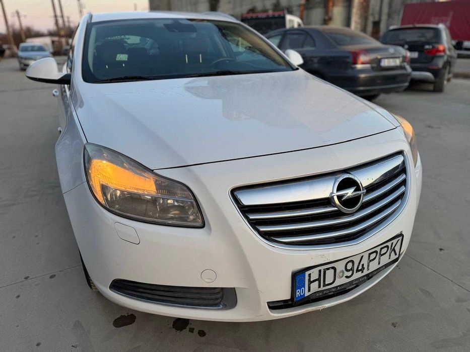 OPEL Insignia 2012