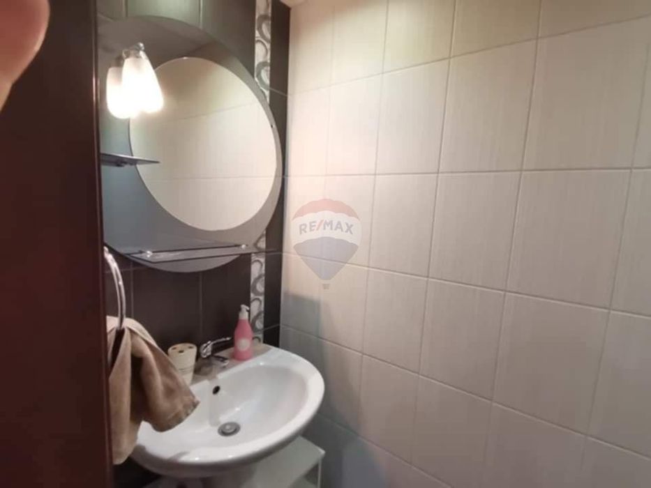 Дава се под наем Тристаен апартамент в Варна, Възраждане 1 - 120 кв.м за 765 € - Снимка #9