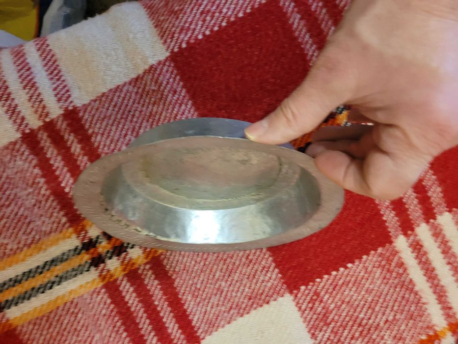 Чиния бакърена – размер –диаметър – 22 см; запазаена автентична;