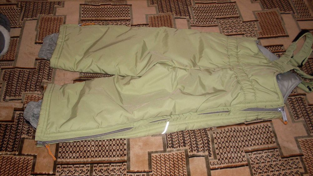 Комбинезон салатного цвета