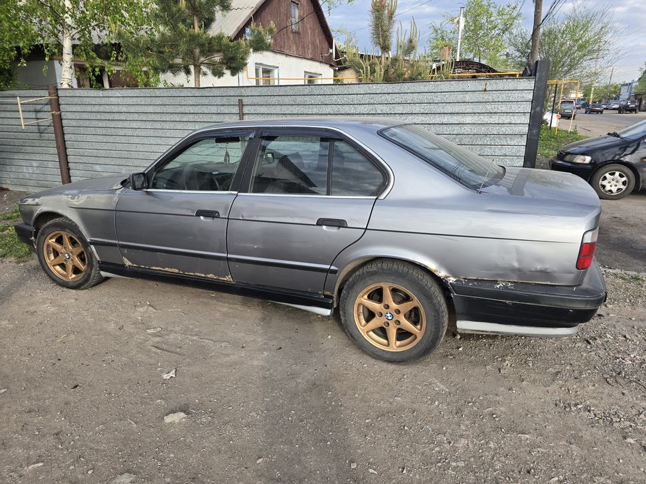 Продам бмв е34 520