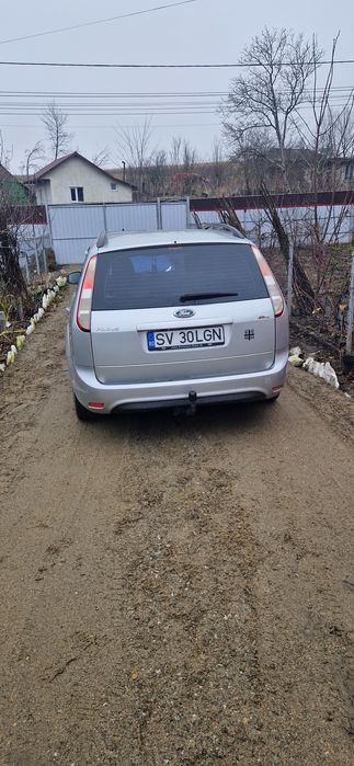 Vând Ford Focus 1.6