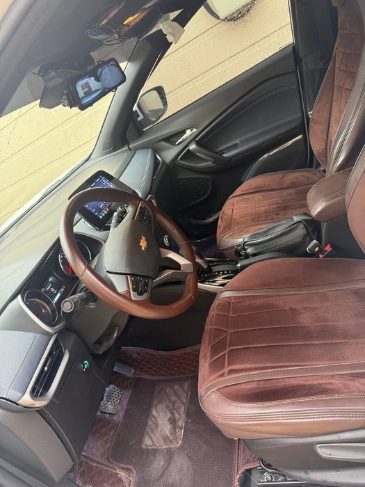 Продаётся автомобиль Traker-2 premier