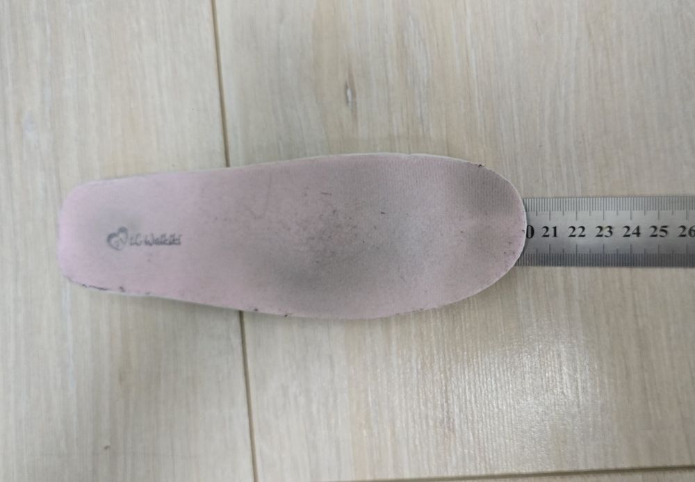 Кроссовки утепленные на девочку 31 размер