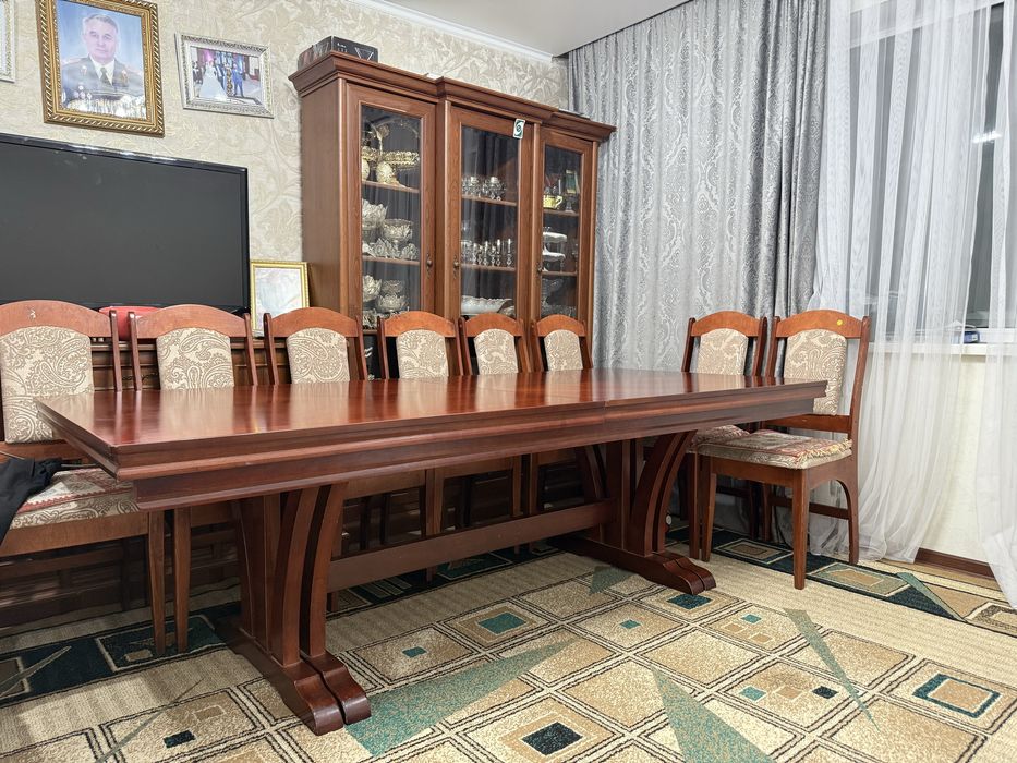 Продам стол со стульями