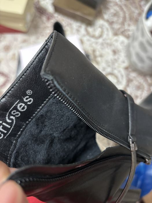 Продам ботиночки кожаные