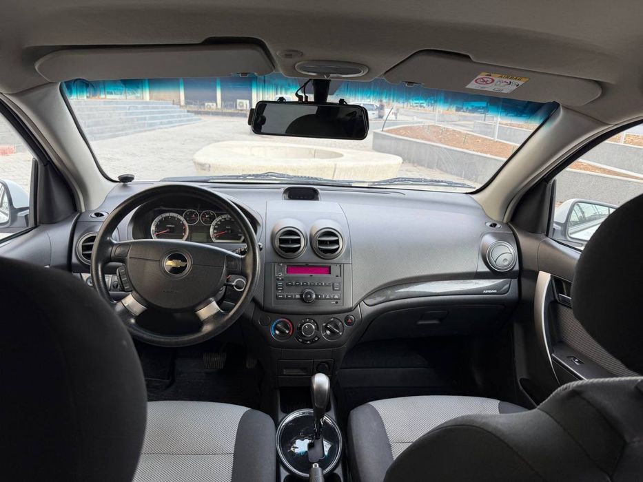 Нексия 3 сотилади