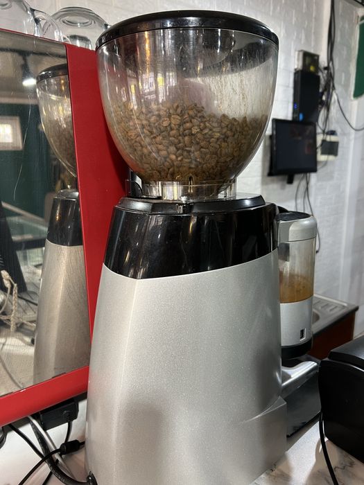 Кофемашина продам