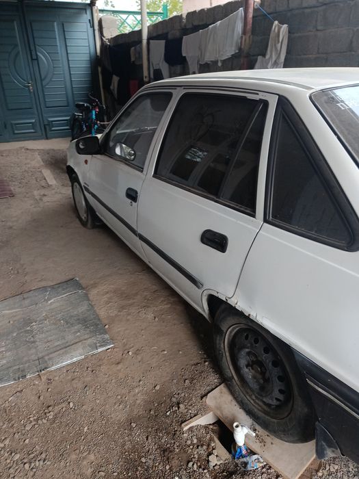 Dewoo nexia 1 1997 yil