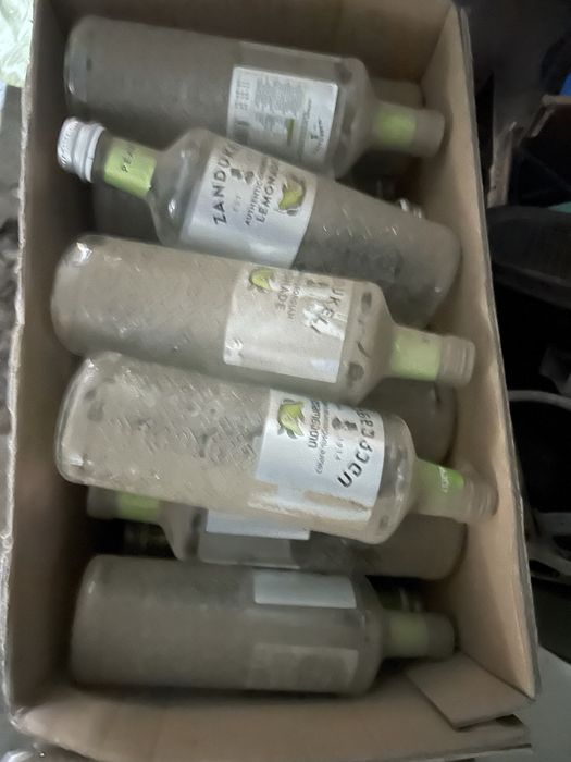 Стекляные бутылки ларом 0,5 л