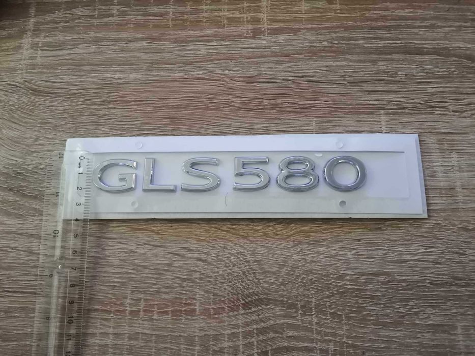 сребрист надпис нов стил Mercedes Benz GLS 580