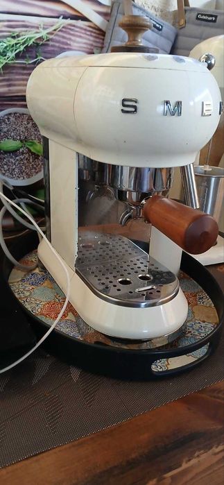 кафе машина Smeg ECF01