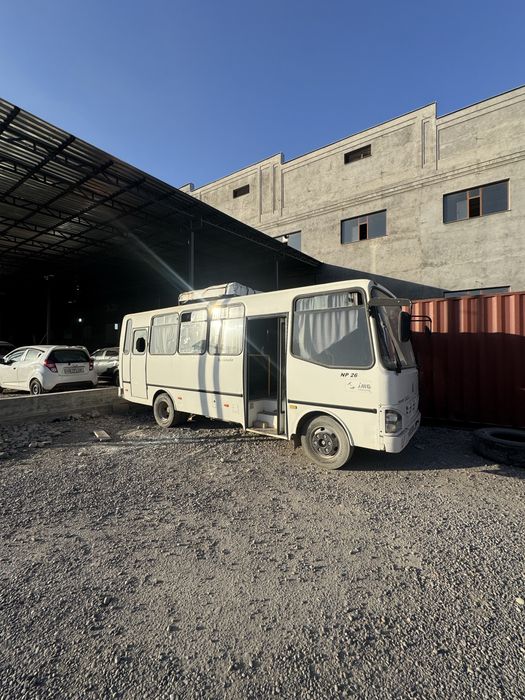 ISUZU HC40 (NP26)  avtobus sotiladi 26 taligi