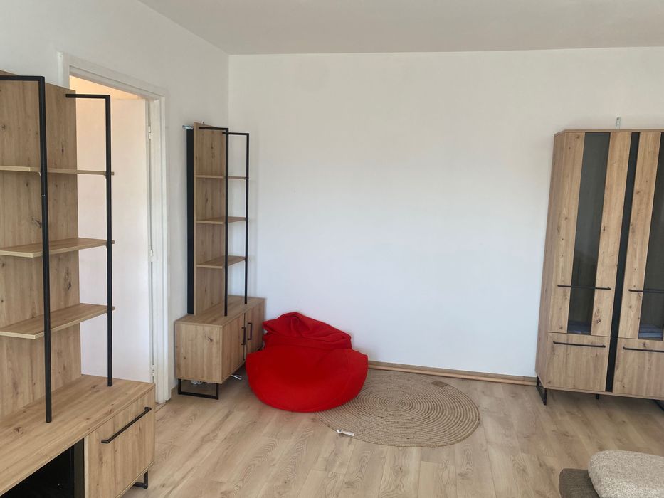 Închiriez apartament 2 camere Brasov