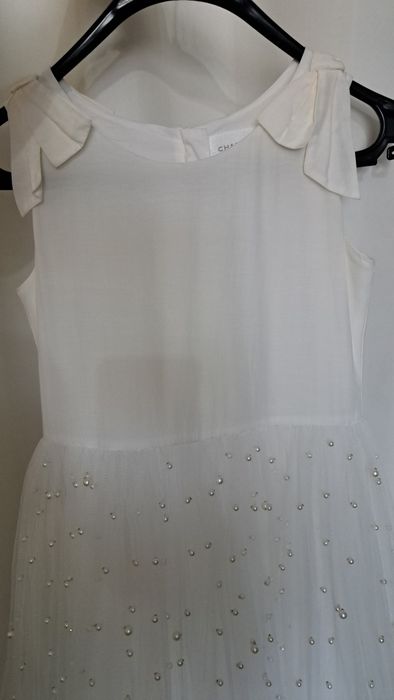 Белое Праздничное Платье с жемчугом.