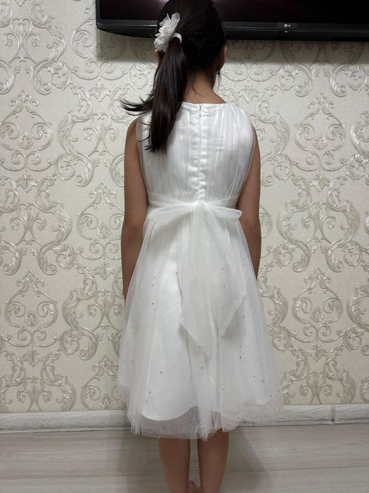 Вечернее платье для девочки 7-8 лет