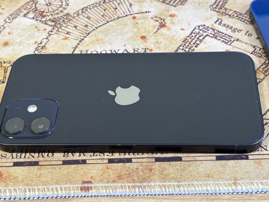 2 бр. iPhone 12 128 gb
