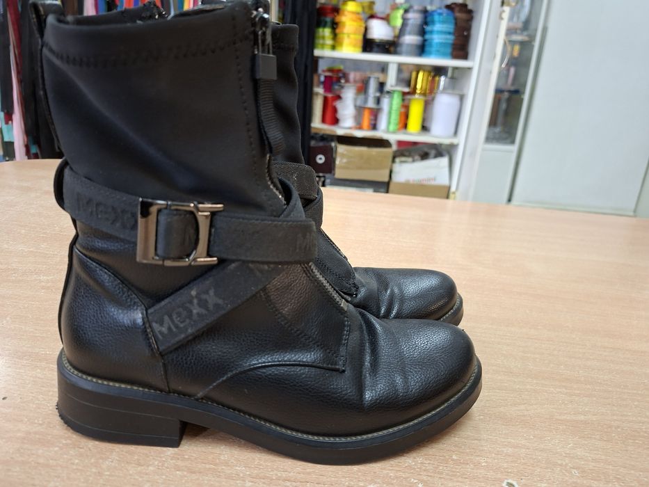 Продам оссеннее сапоги