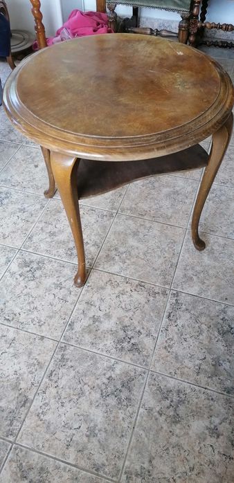 старинни мебели и столове