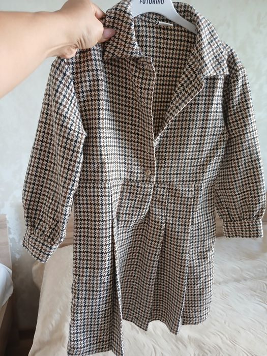 Продам детские платья .