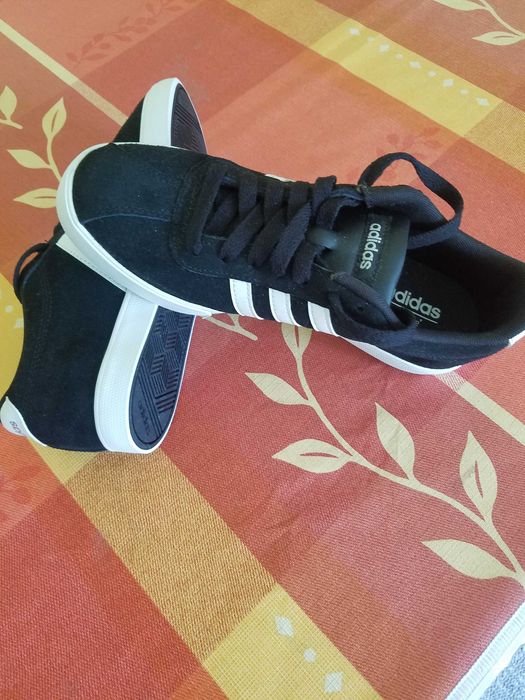 Pantof sport Adidas marime 36