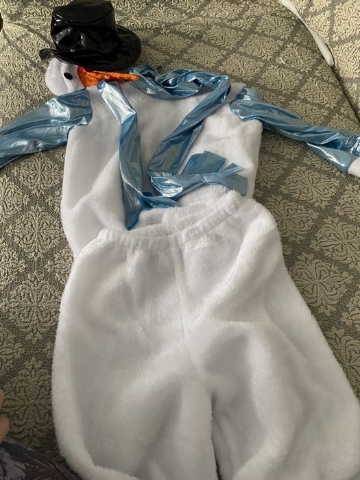 Продам костюм снеговика